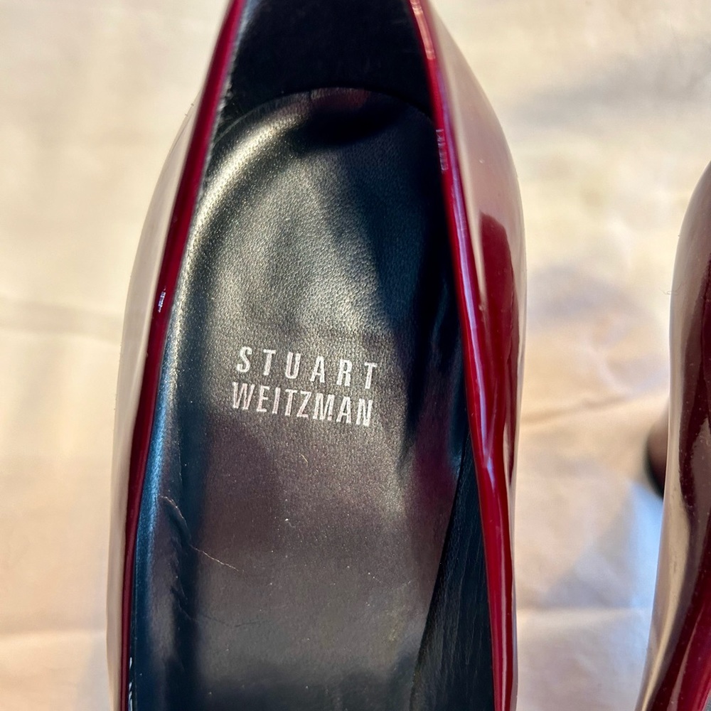 Stunning Stuart Weitzman Ruby, Patent Leather Hee… - image 4